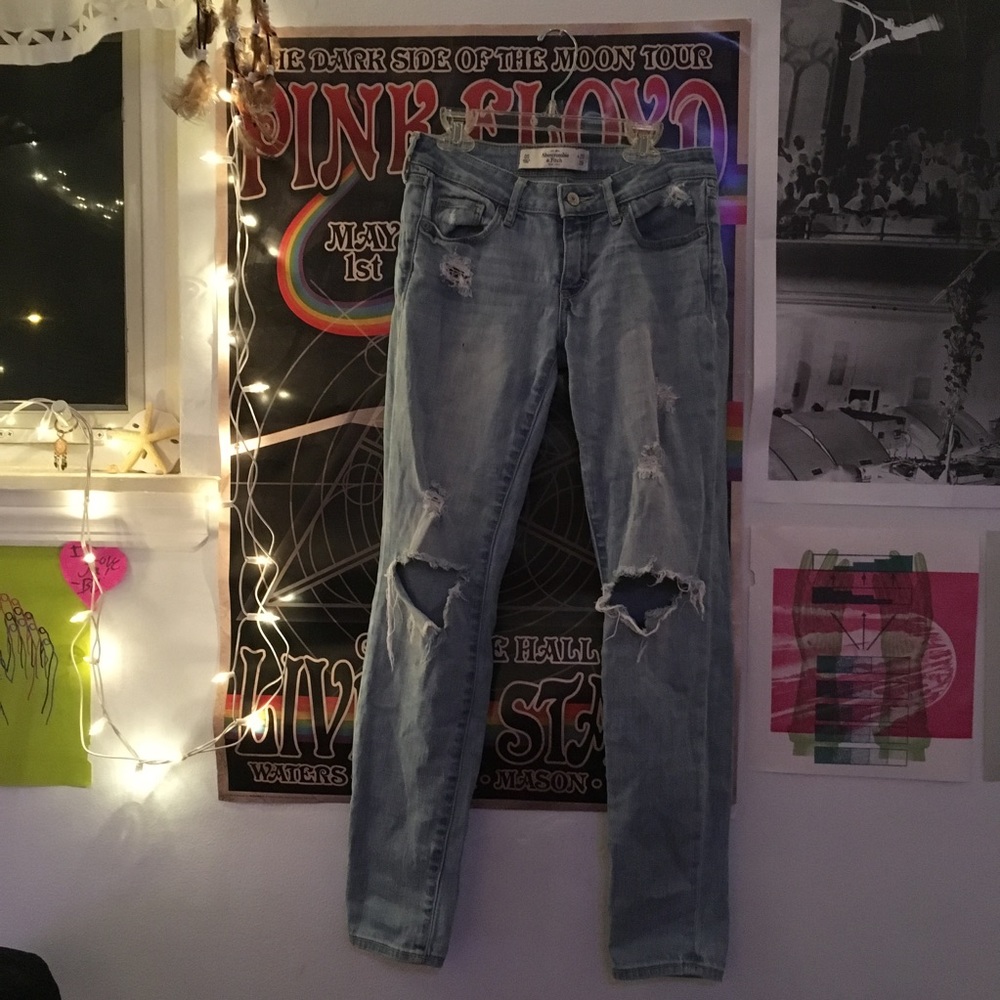 blue light wash ripped skinny jeans